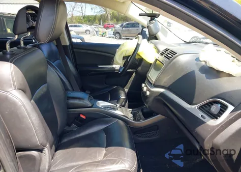 2015 Dodge Journey Sxt z USA, uszkodzony, nr VIN 3C4PDCBB8FT692264